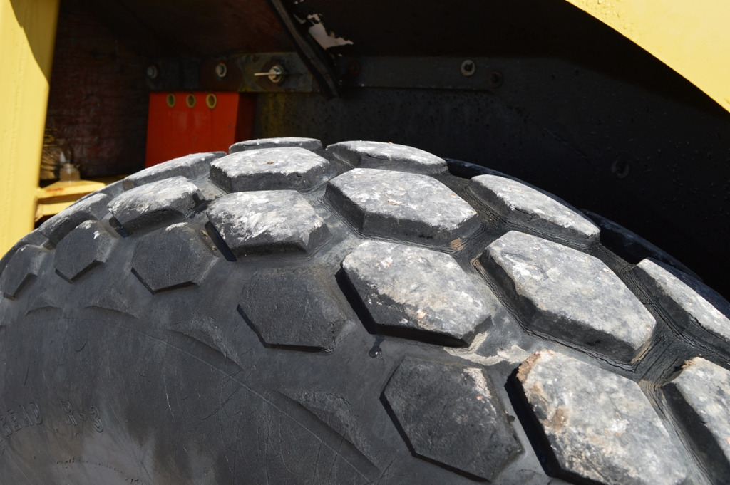 DYNAPAC CA152D - Veltnis: foto 5 DYNAPAC CA152D - Veltnis: foto 5