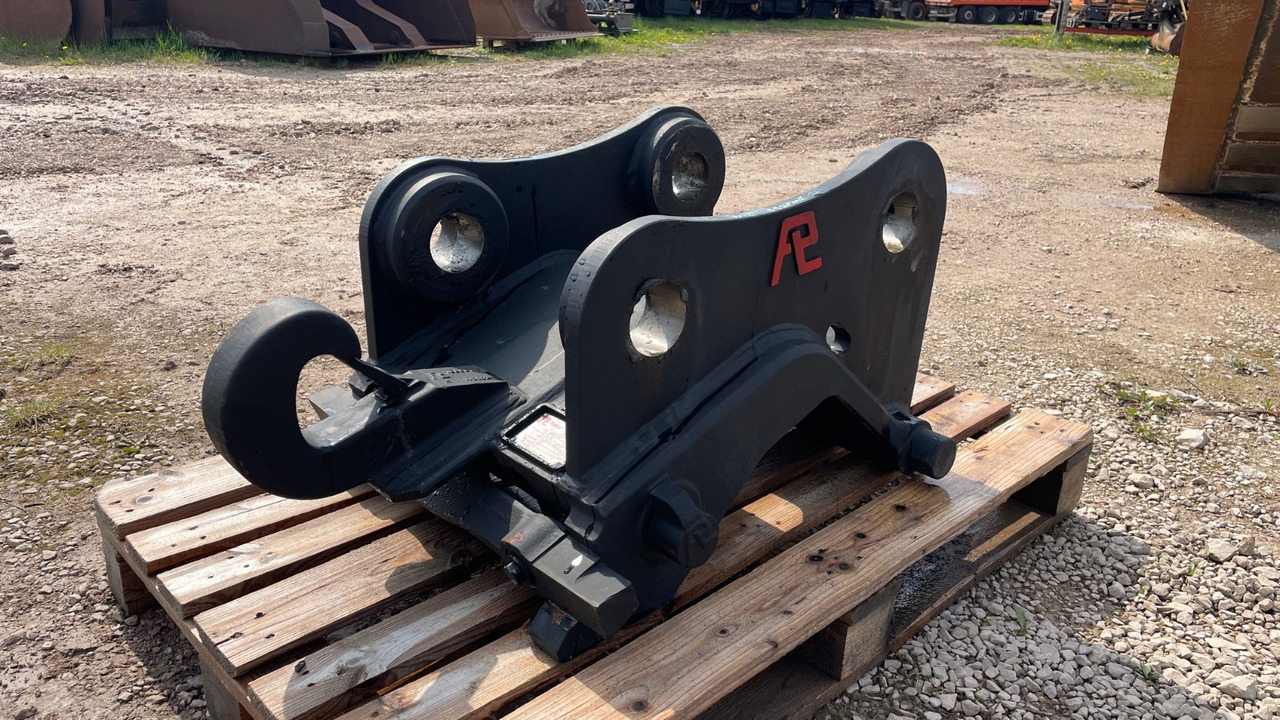 KOBELCO SK210 CW40 Pladdet - Ātrā sakabe - Kāpurķēžu ekskavators: foto 3 KOBELCO SK210 CW40 Pladdet - Ātrā sakabe - Kāpurķēžu ekskavators: foto 3