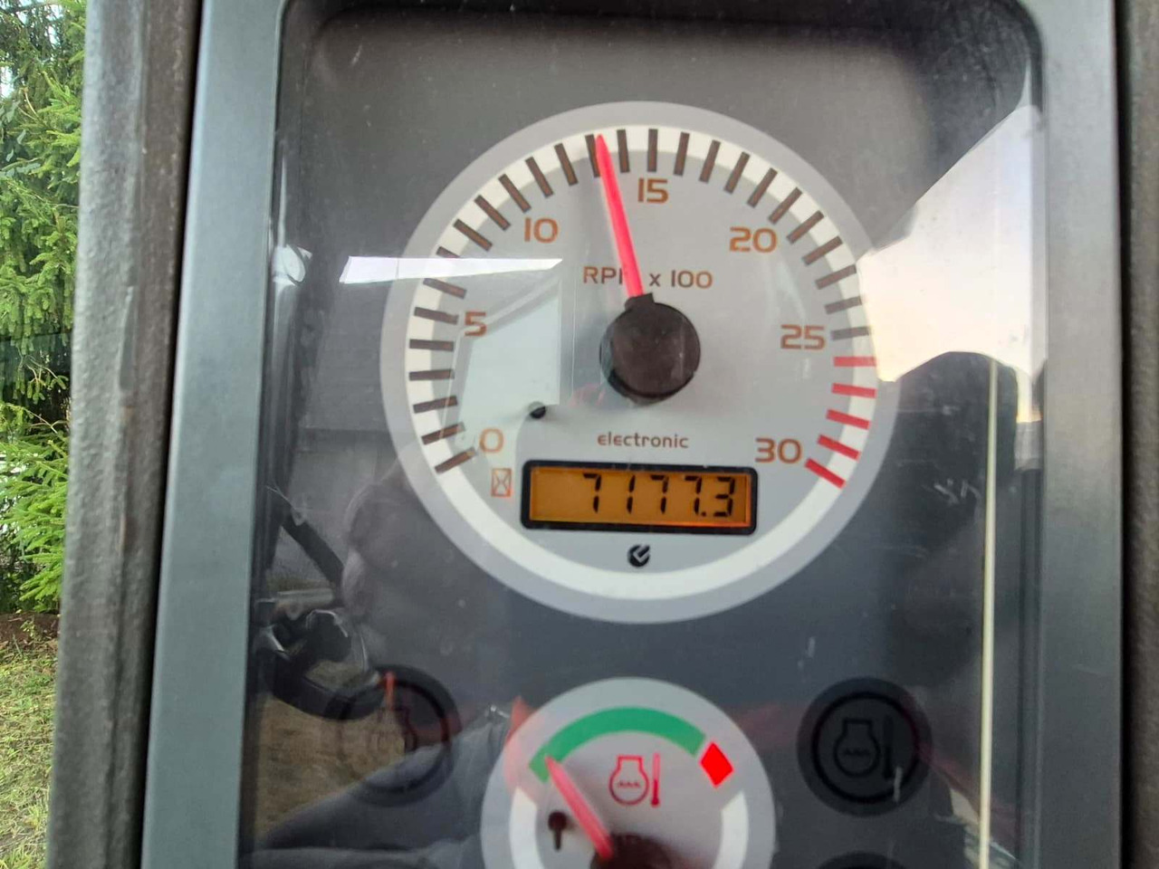 KOMATSU WB93R-5 - Ekskavators-iekrāvējs: foto 5 KOMATSU WB93R-5 - Ekskavators-iekrāvējs: foto 5