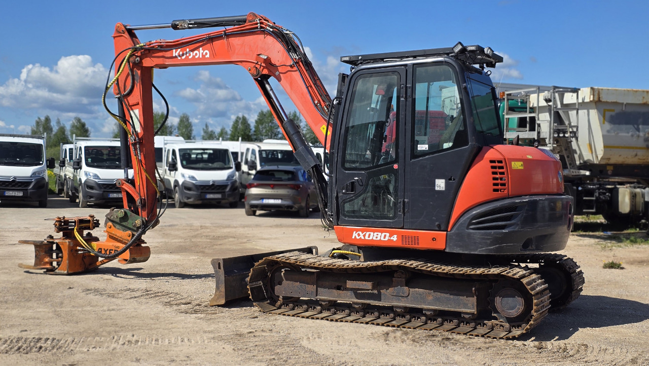 Kubota KX080-4, AXER 540 - Meža traktors: foto 2 Kubota KX080-4, AXER 540 - Meža traktors: foto 2