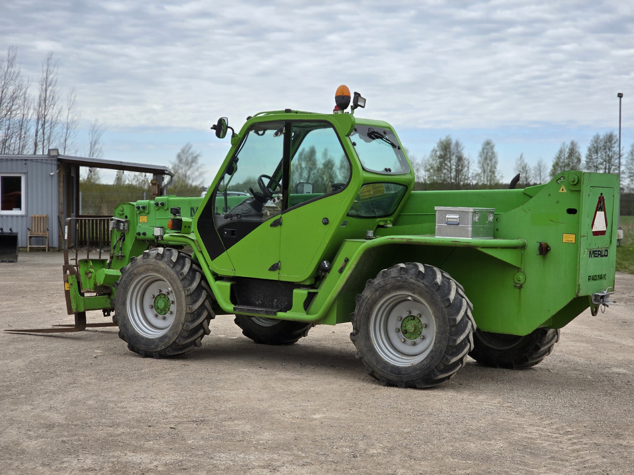 MERLO P40.14 K - Teleskopiskais riteņu iekrāvējs: foto 4 MERLO P40.14 K - Teleskopiskais riteņu iekrāvējs: foto 4