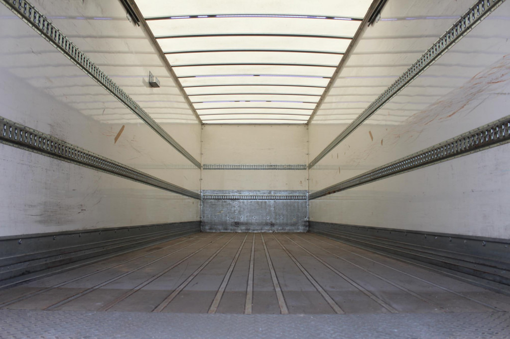 Daf CF 340 E6 Koffer 8,5m Klima LDW Rolltor LBW - Kravas automašīna ar slēgto virsbūvi: foto 2 Daf CF 340 E6 Koffer 8,5m Klima LDW Rolltor LBW - Kravas automašīna ar slēgto virsbūvi: foto 2