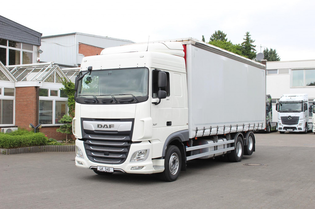 Daf XF 26.480 SC Plane Stapleraufnahme AHK Edscha - Kravas automašīna ar tentu: foto 1 Daf XF 26.480 SC Plane Stapleraufnahme AHK Edscha - Kravas automašīna ar tentu: foto 1