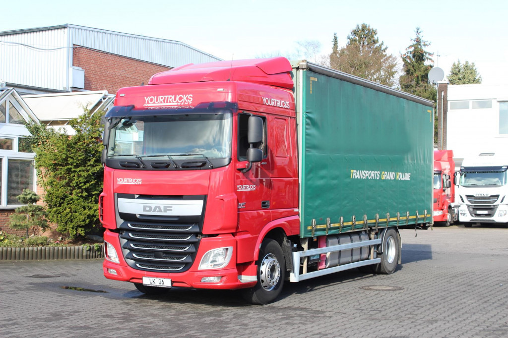 Daf XF 460 Space Cab Plane-Jumbo Retarder Hubdach - Kravas automašīna ar tentu: foto 1 Daf XF 460 Space Cab Plane-Jumbo Retarder Hubdach - Kravas automašīna ar tentu: foto 1