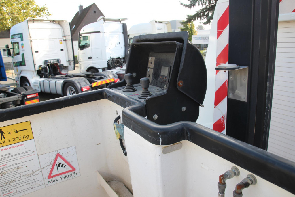 Iveco Daily 70-170 EEV VDT-170-F 20 m 2 Pers.Korb - Autopacēlājs: foto 2 Iveco Daily 70-170 EEV VDT-170-F 20 m 2 Pers.Korb - Autopacēlājs: foto 2