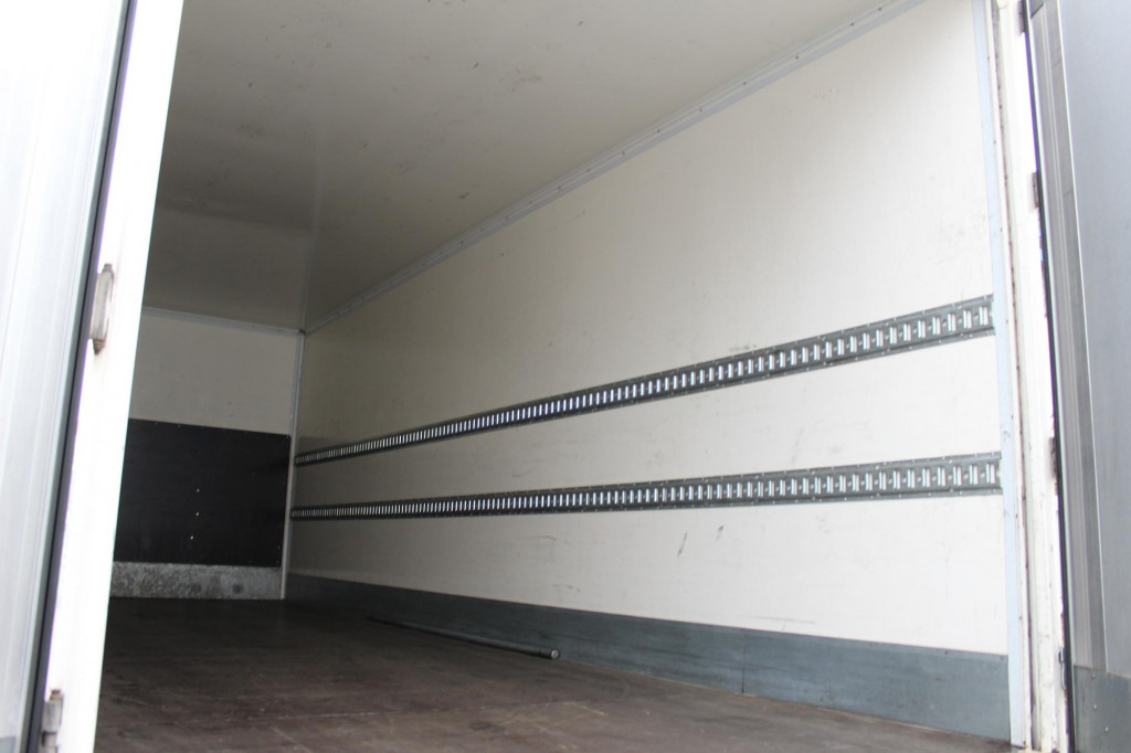 Mercedes-Benz Actros 2548 Koffer Retarder Schlafkab Kühlbox līzingu Mercedes-Benz Actros 2548 Koffer Retarder Schlafkab Kühlbox: foto 6 Mercedes-Benz Actros 2548 Koffer Retarder Schlafkab Kühlbox līzingu Mercedes-Benz Actros 2548 Koffer Retarder Schlafkab Kühlbox: foto 6