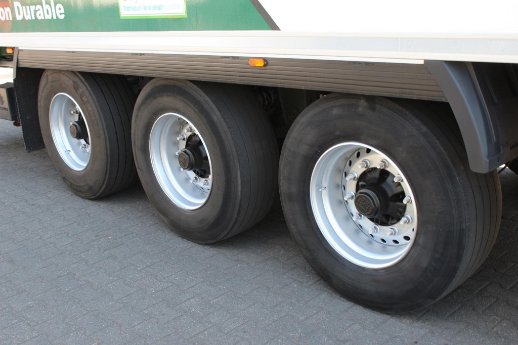 Puspiekabe refrižerators Lamberet CV 1550   Strom   Aluboden   Trennwand   LBW: foto 7 Puspiekabe refrižerators Lamberet CV 1550   Strom   Aluboden   Trennwand   LBW: foto 7