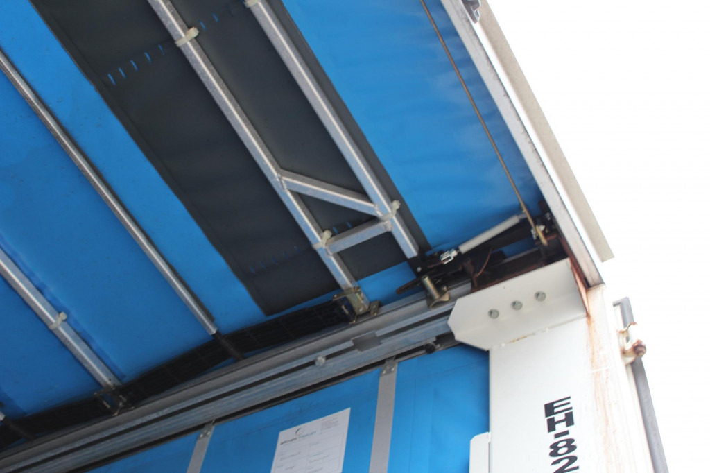 MAN TGS 18.440 Plane Zug Schlafplatz AHK Retarder - Kravas automašīna ar tentu: foto 2 MAN TGS 18.440 Plane Zug Schlafplatz AHK Retarder - Kravas automašīna ar tentu: foto 2