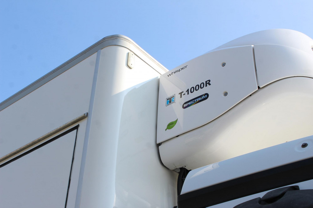 Mercedes-Benz Antos 1827 E6 TK T-1000R Multi Bi-Temp LBW - Kravas automašīna refrižerators: foto 5 Mercedes-Benz Antos 1827 E6 TK T-1000R Multi Bi-Temp LBW - Kravas automašīna refrižerators: foto 5