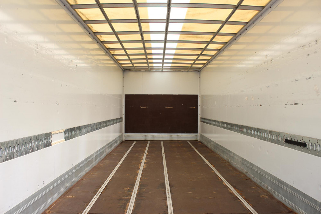 Mercedes-Benz Atego 1221 E6 Koffer Klima Kamera LBW Nur 85 Tkm - Kravas automašīna ar slēgto virsbūvi: foto 2 Mercedes-Benz Atego 1221 E6 Koffer Klima Kamera LBW Nur 85 Tkm - Kravas automašīna ar slēgto virsbūvi: foto 2