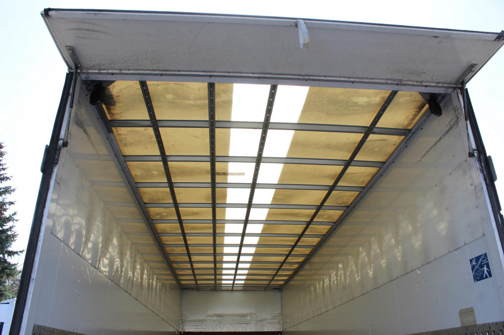 Mercedes-Benz Atego 1321 E6 Koffer Klima Kamera Schalter LBW - Kravas automašīna ar slēgto virsbūvi: foto 2 Mercedes-Benz Atego 1321 E6 Koffer Klima Kamera Schalter LBW - Kravas automašīna ar slēgto virsbūvi: foto 2