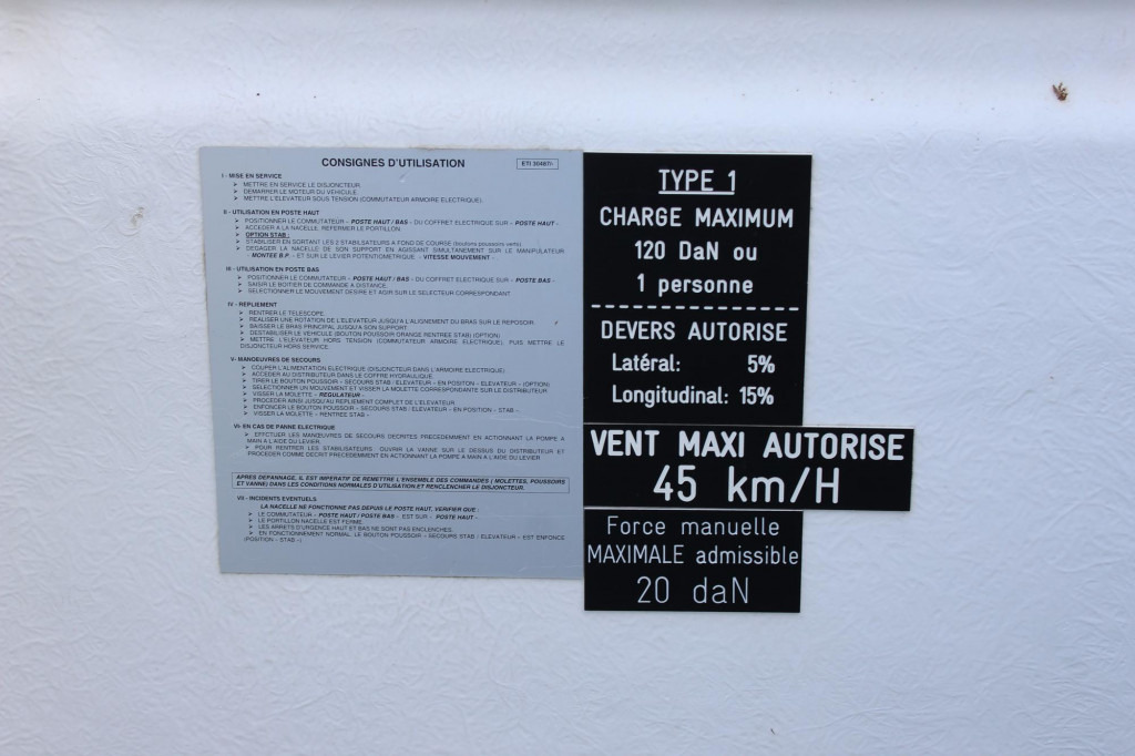 Renault Master Comilev 100TF1 10m Klima nur 167h HU-UVV - Autopacēlājs: foto 2 Renault Master Comilev 100TF1 10m Klima nur 167h HU-UVV - Autopacēlājs: foto 2