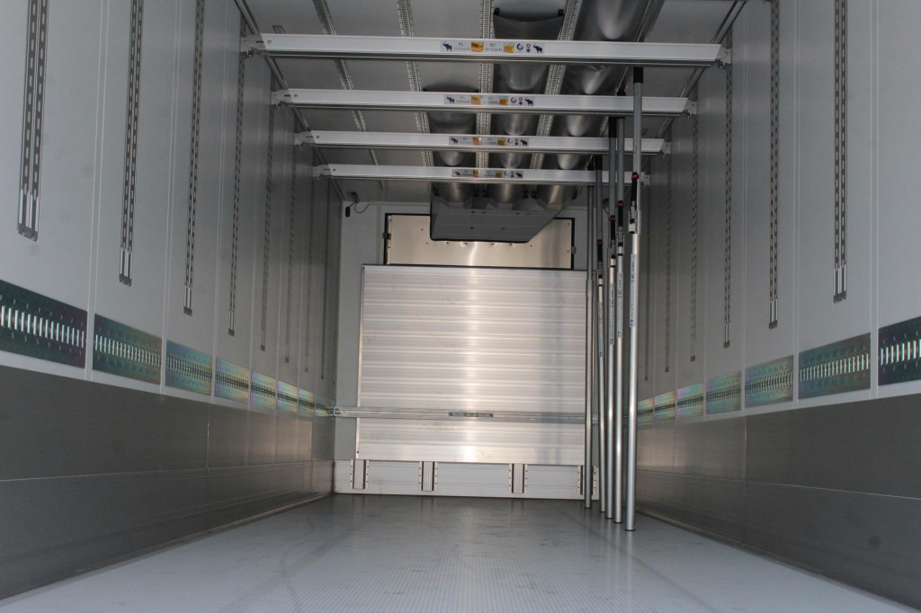 SCHMITZ Thermo King Advancer A400 DS Strom Blumen LBW - Puspiekabe refrižerators: foto 3 SCHMITZ Thermo King Advancer A400 DS Strom Blumen LBW - Puspiekabe refrižerators: foto 3