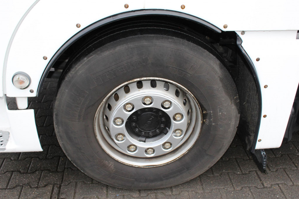 MAN TGX 18.460 E6 XXL Retarder Kühlbox Navi 2Tanks - Vilcējs: foto 2 MAN TGX 18.460 E6 XXL Retarder Kühlbox Navi 2Tanks - Vilcējs: foto 2