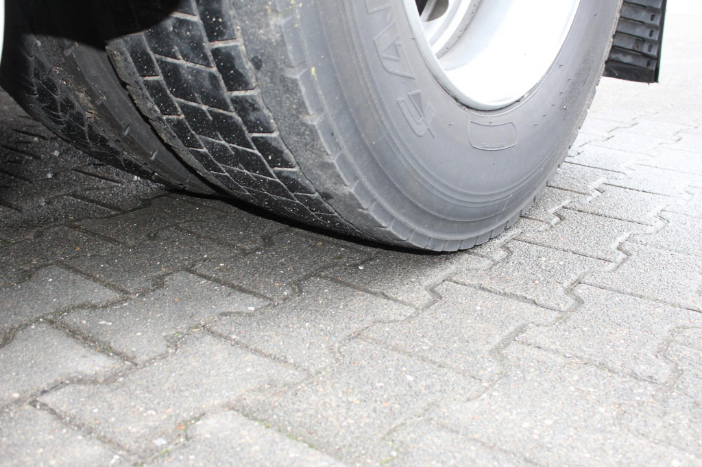 MAN TGX 18.460 E6 XXL Retarder Kühlbox Navi 2Tanks - Vilcējs: foto 3 MAN TGX 18.460 E6 XXL Retarder Kühlbox Navi 2Tanks - Vilcējs: foto 3