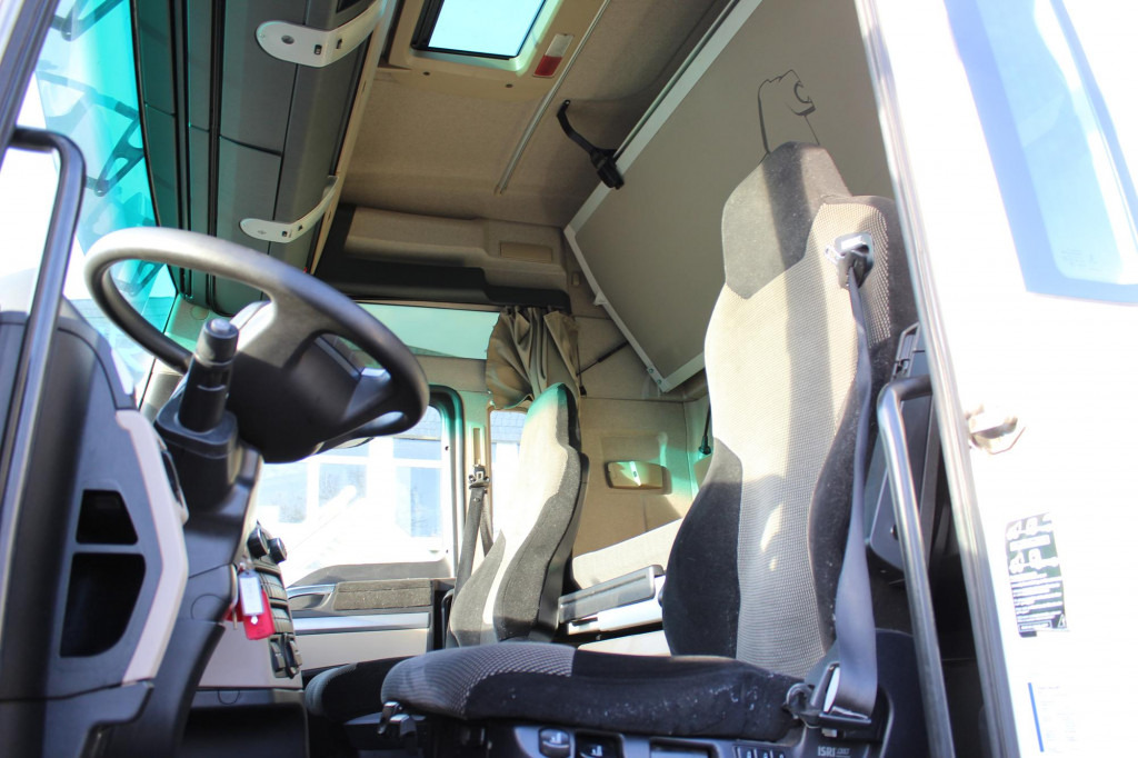 MAN TGX 18.510 E6 XXL Retarder Kühlbox Navi VIN: LP - Vilcējs: foto 4 MAN TGX 18.510 E6 XXL Retarder Kühlbox Navi VIN: LP - Vilcējs: foto 4