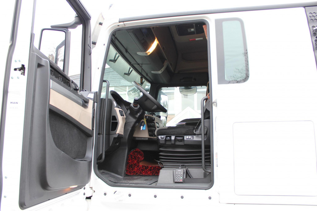 MAN TGX 510 XL Retarder Alufelgen Standklima 2 Tank - Vilcējs: foto 5 MAN TGX 510 XL Retarder Alufelgen Standklima 2 Tank - Vilcējs: foto 5