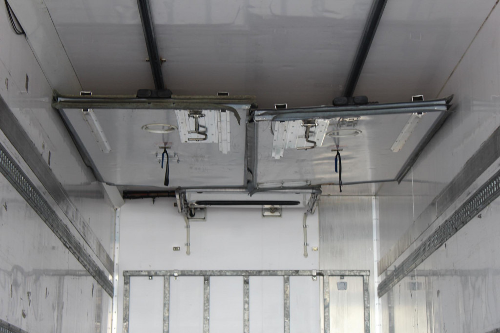 Volvo FM 420 E6 TK T-1200 Spect. Bi-Temp. Strom LBW TW - Kravas automašīna refrižerators: foto 3 Volvo FM 420 E6 TK T-1200 Spect. Bi-Temp. Strom LBW TW - Kravas automašīna refrižerators: foto 3