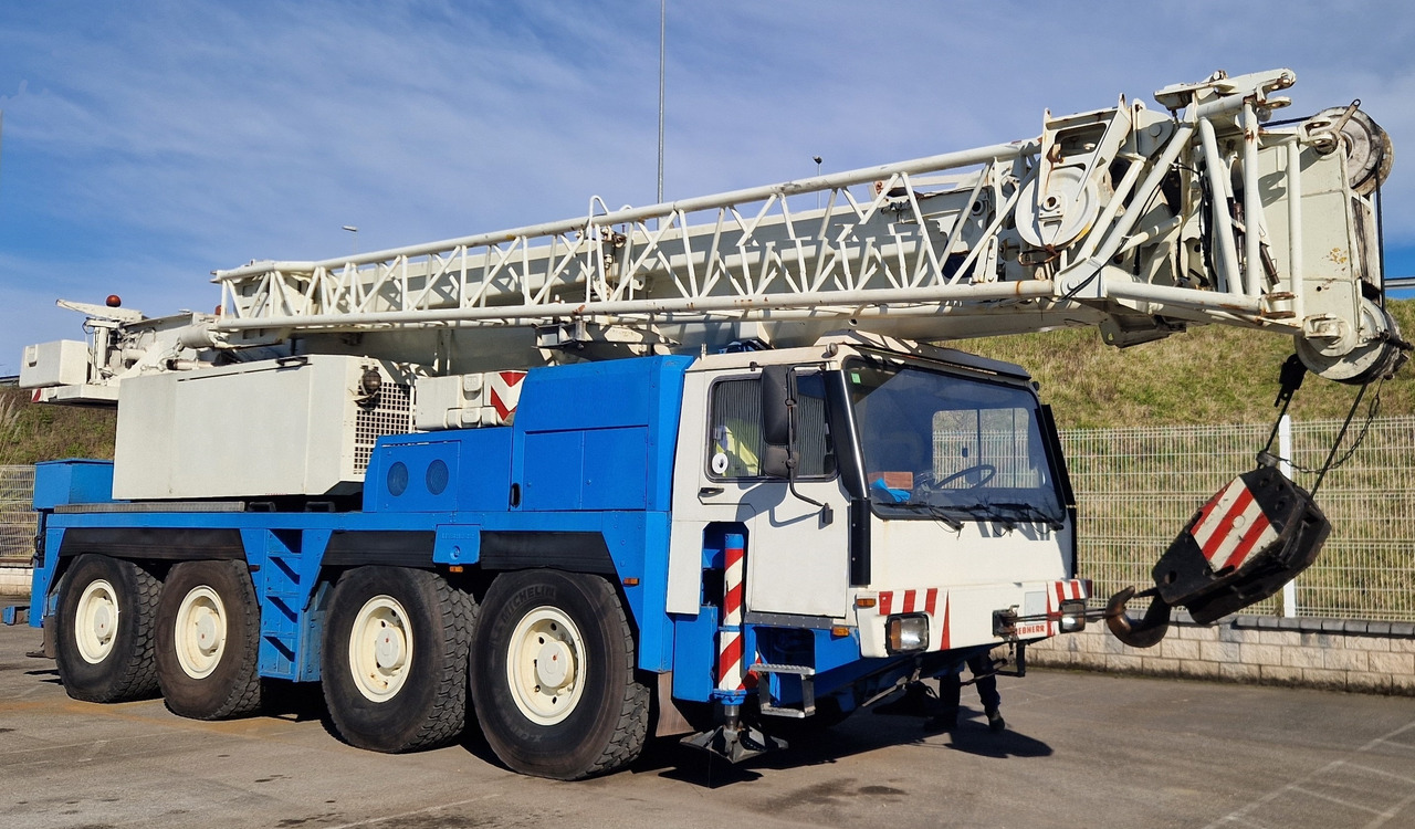 LIEBHERR LTM 1070/1 - Autoceltnis: foto 1 LIEBHERR LTM 1070/1 - Autoceltnis: foto 1