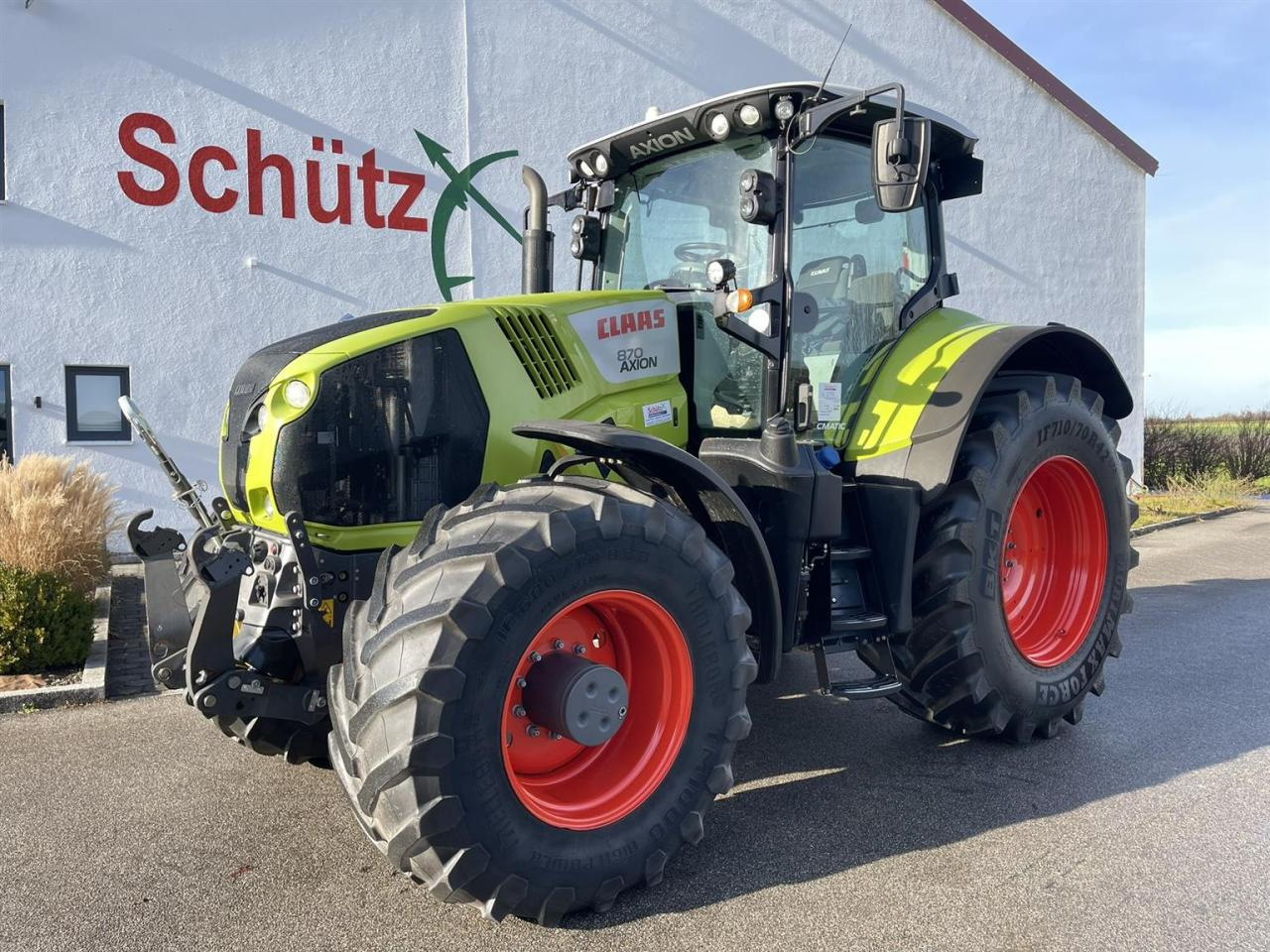 CLAAS Axion 870 Cmatic GPS READY Front-PTO 3651 Bh - Traktors: foto 1 CLAAS Axion 870 Cmatic GPS READY Front-PTO 3651 Bh - Traktors: foto 1