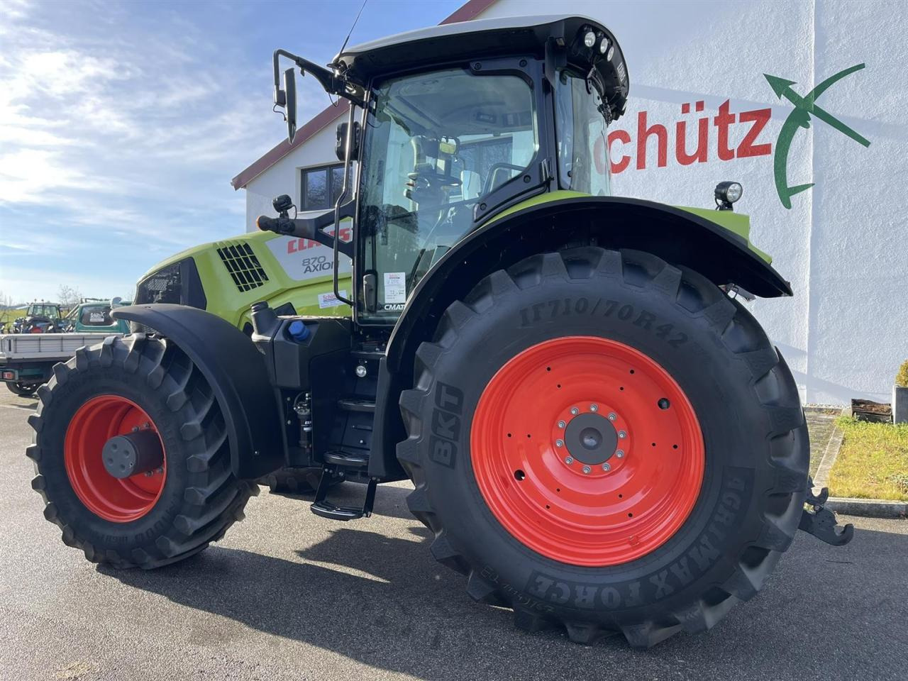 CLAAS Axion 870 Cmatic GPS READY Front-PTO 3651 Bh - Traktors: foto 3 CLAAS Axion 870 Cmatic GPS READY Front-PTO 3651 Bh - Traktors: foto 3