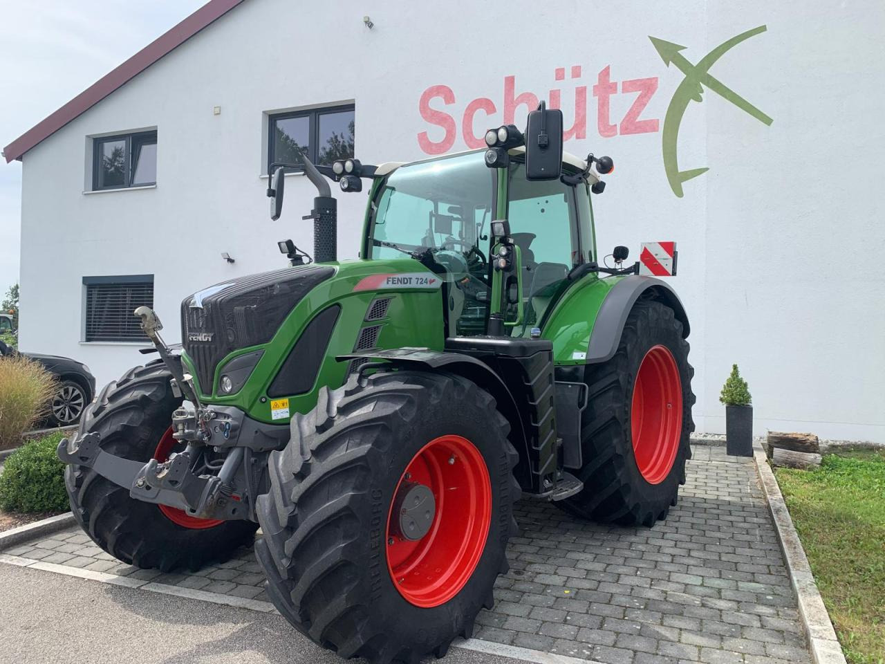Fendt 724 Vario, Baujahr 2019 - Traktors: foto 1 Fendt 724 Vario, Baujahr 2019 - Traktors: foto 1