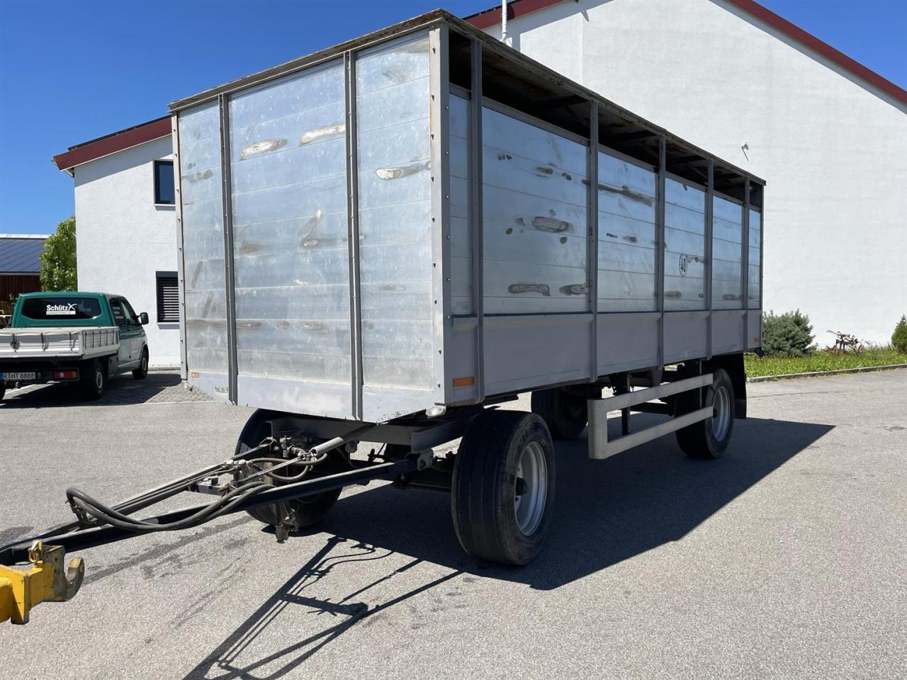 Fortschritt Viehtransportwagen, Viehanhänger, Tiertransport - Lauksaimniecības piekabe: foto 2 Fortschritt Viehtransportwagen, Viehanhänger, Tiertransport - Lauksaimniecības piekabe: foto 2