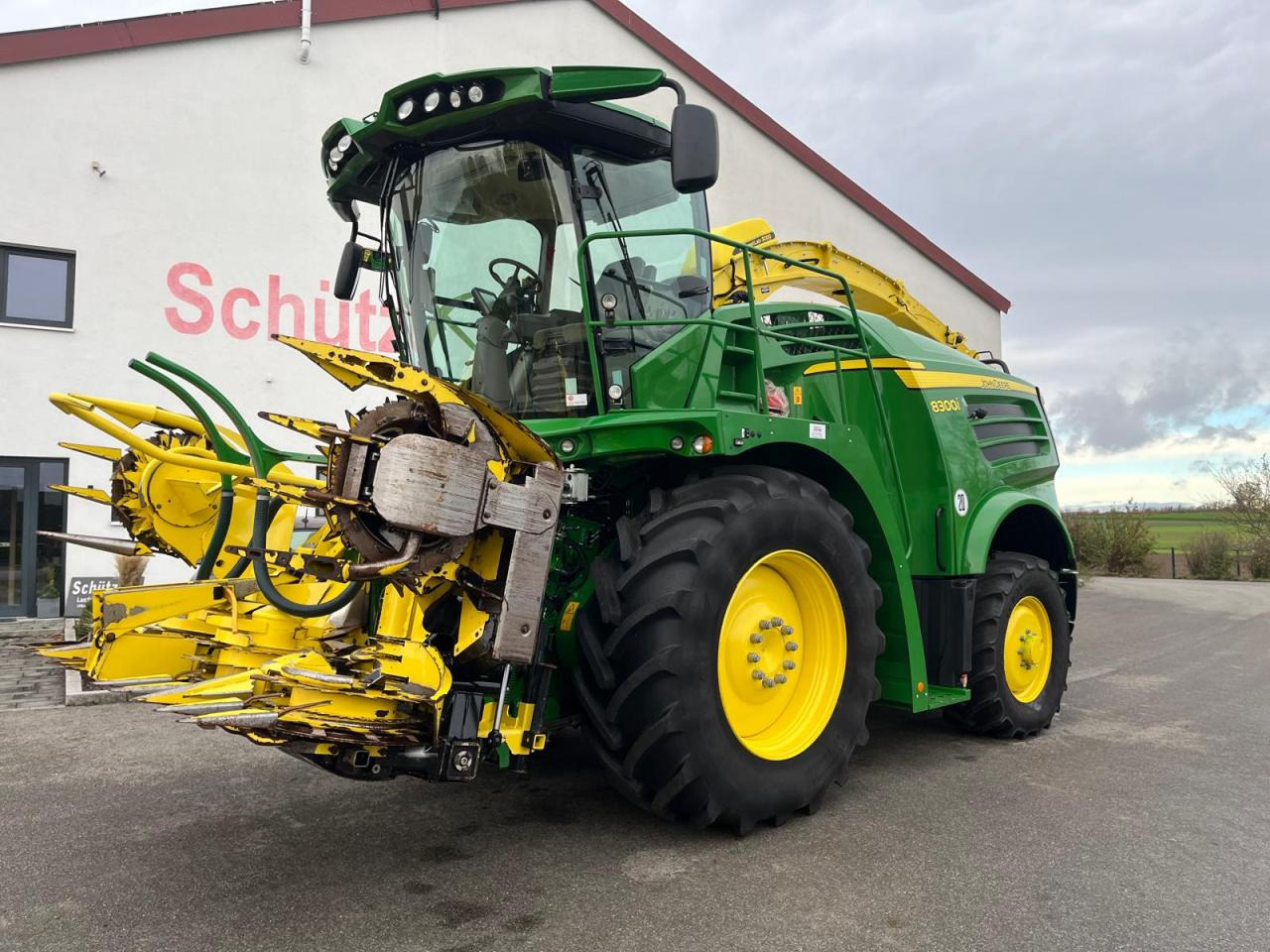 John Deere 8300i JD, 910Bh, Havestlap, Pickup, Kemper - Lopbarības kombains: foto 1 John Deere 8300i JD, 910Bh, Havestlap, Pickup, Kemper - Lopbarības kombains: foto 1