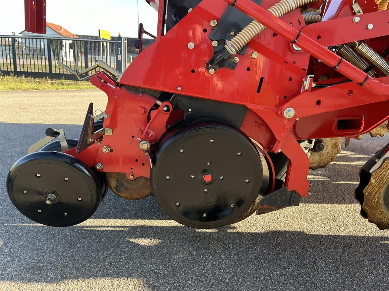 Precīzās izsējas sējmašīna Kverneland Optima HD, e-drive mit Section Control, Baujahr 2016, Kverneland Einzelkornsägerat: foto 10