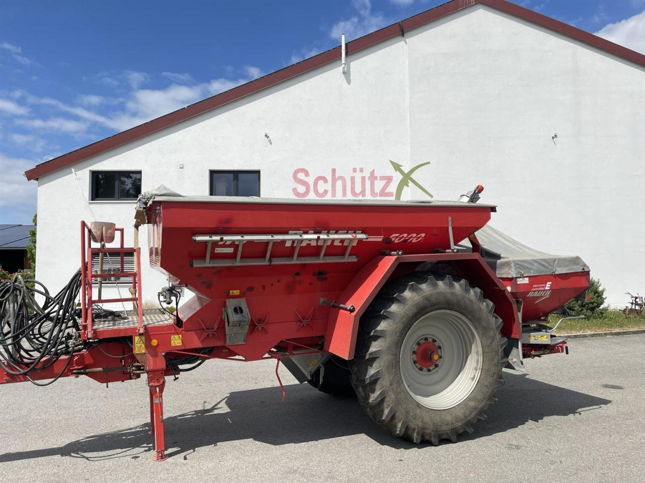 Rauch TWS 5000 Düngerwagen mit Lenkung und Streuer Axera H-EMC - Minerālmēslu izkliedētājs: foto 2 Rauch TWS 5000 Düngerwagen mit Lenkung und Streuer Axera H-EMC - Minerālmēslu izkliedētājs: foto 2