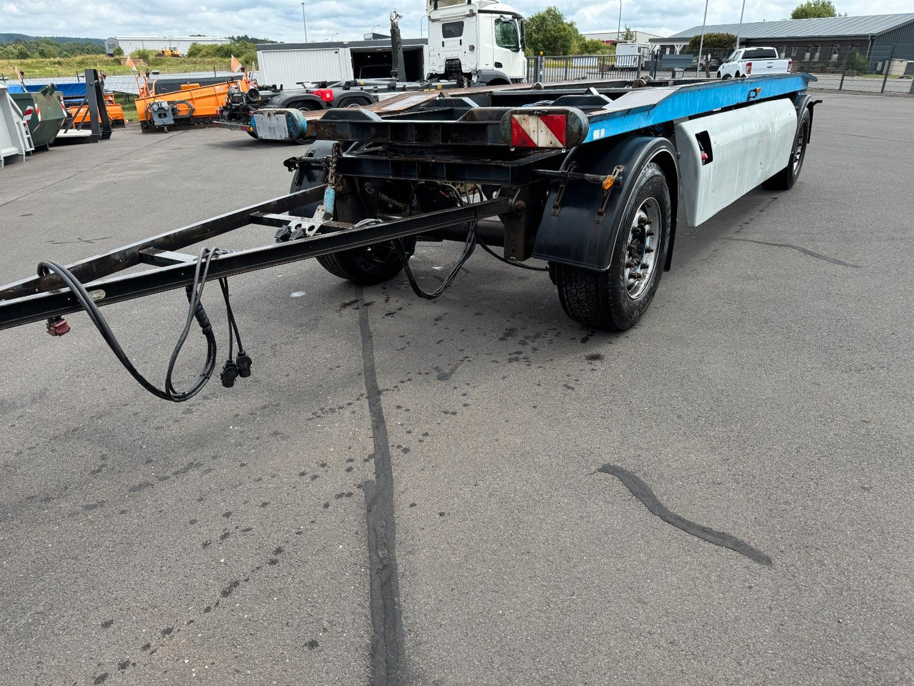 Jung CA 18 J Apollino K 4 2- Achs Abroll - Multilift/ Būvgružu konteinera piekabe: foto 3 Jung CA 18 J Apollino K 4 2- Achs Abroll - Multilift/ Būvgružu konteinera piekabe: foto 3