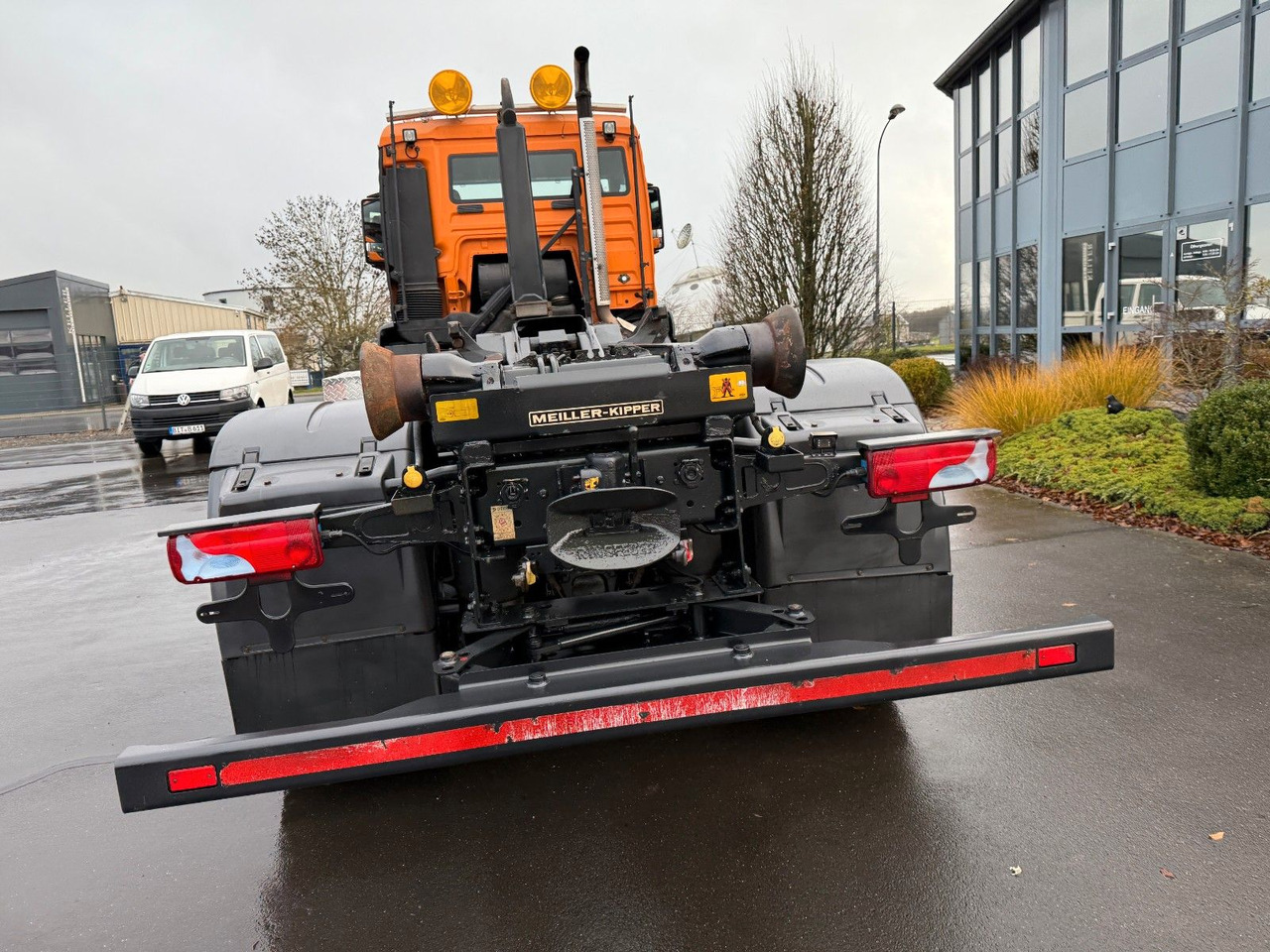 MAN TGS 18.360 4x4 Winterdienst Meiller Abroller - Pacēlājs ar āķi: foto 4 MAN TGS 18.360 4x4 Winterdienst Meiller Abroller - Pacēlājs ar āķi: foto 4