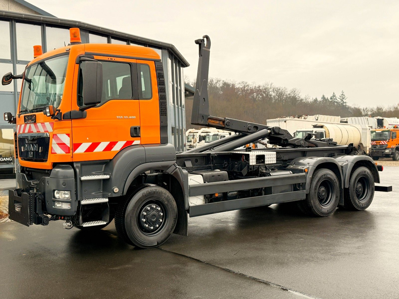 MAN TGS 33.400 6x6 Blattfederung Original 120500 km - Pacēlājs ar āķi: foto 1 MAN TGS 33.400 6x6 Blattfederung Original 120500 km - Pacēlājs ar āķi: foto 1