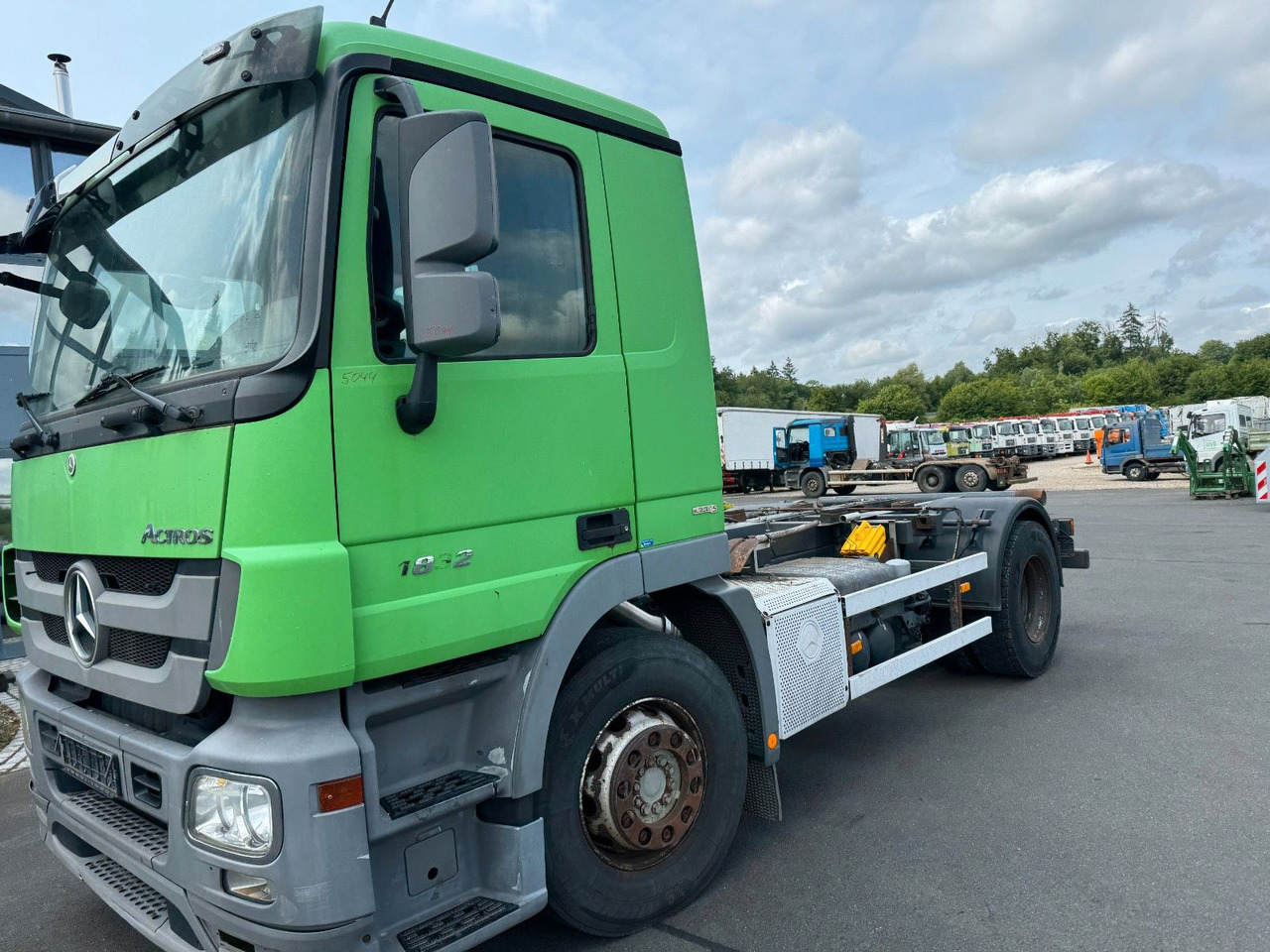 Mercedes-Benz Actros 1832 MP 3 Kipperfahrgestell + Klima - Šasija kravas automašīna: foto 1 Mercedes-Benz Actros 1832 MP 3 Kipperfahrgestell + Klima - Šasija kravas automašīna: foto 1