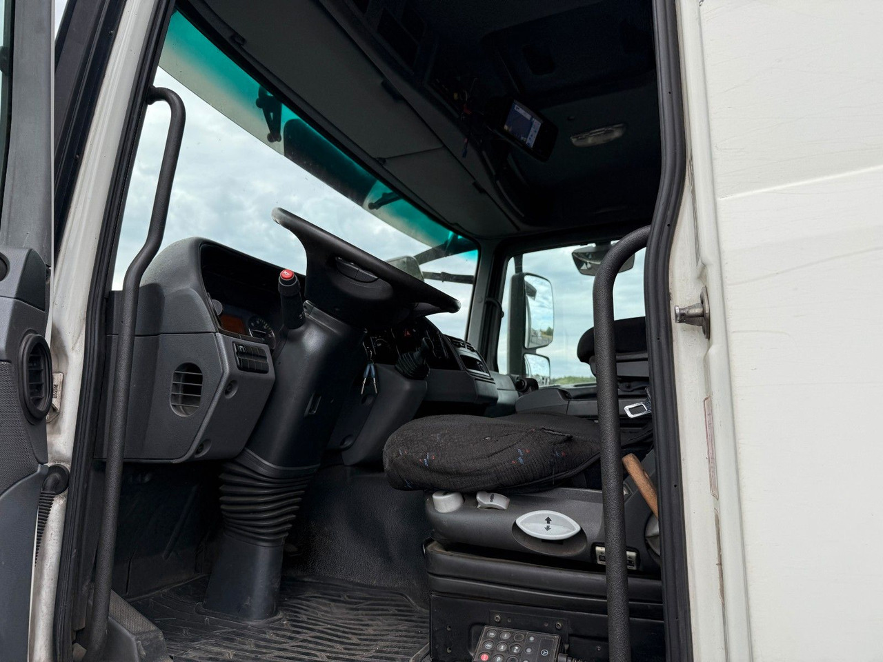 Mercedes-Benz Actros MP3 2532 6x2 Faun Rotorpress 521 - Atkritumu vedējs: foto 4 Mercedes-Benz Actros MP3 2532 6x2 Faun Rotorpress 521 - Atkritumu vedējs: foto 4