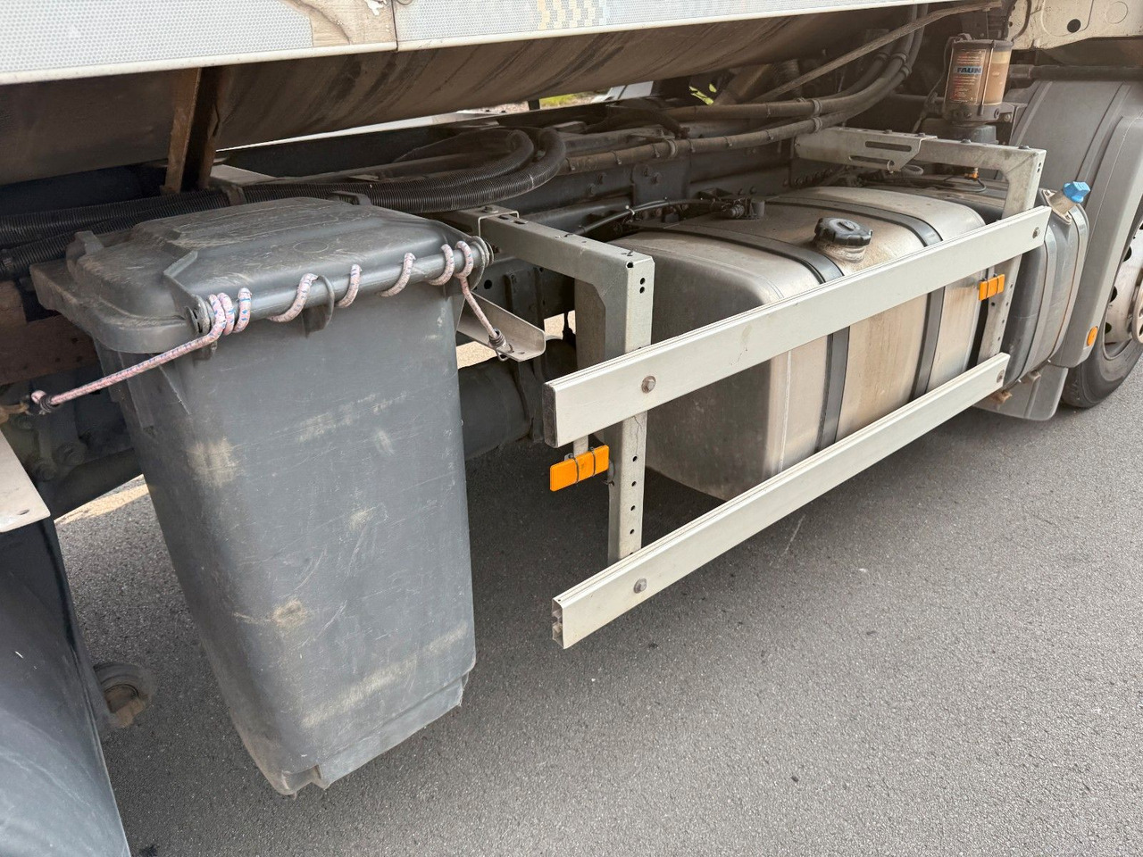 Atkritumu vedējs Mercedes-Benz Actros MP3 2532 6x2 Faun Rotorpress 521: foto 6