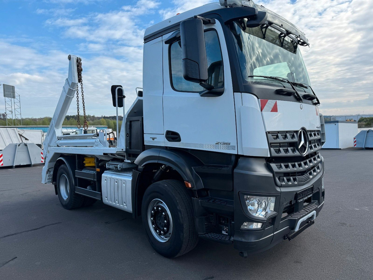 Mercedes-Benz Arocs 2136 Meiler Absetzkipper AK 12. T - Kravas automašīna pašizgāzējs: foto 3 Mercedes-Benz Arocs 2136 Meiler Absetzkipper AK 12. T - Kravas automašīna pašizgāzējs: foto 3