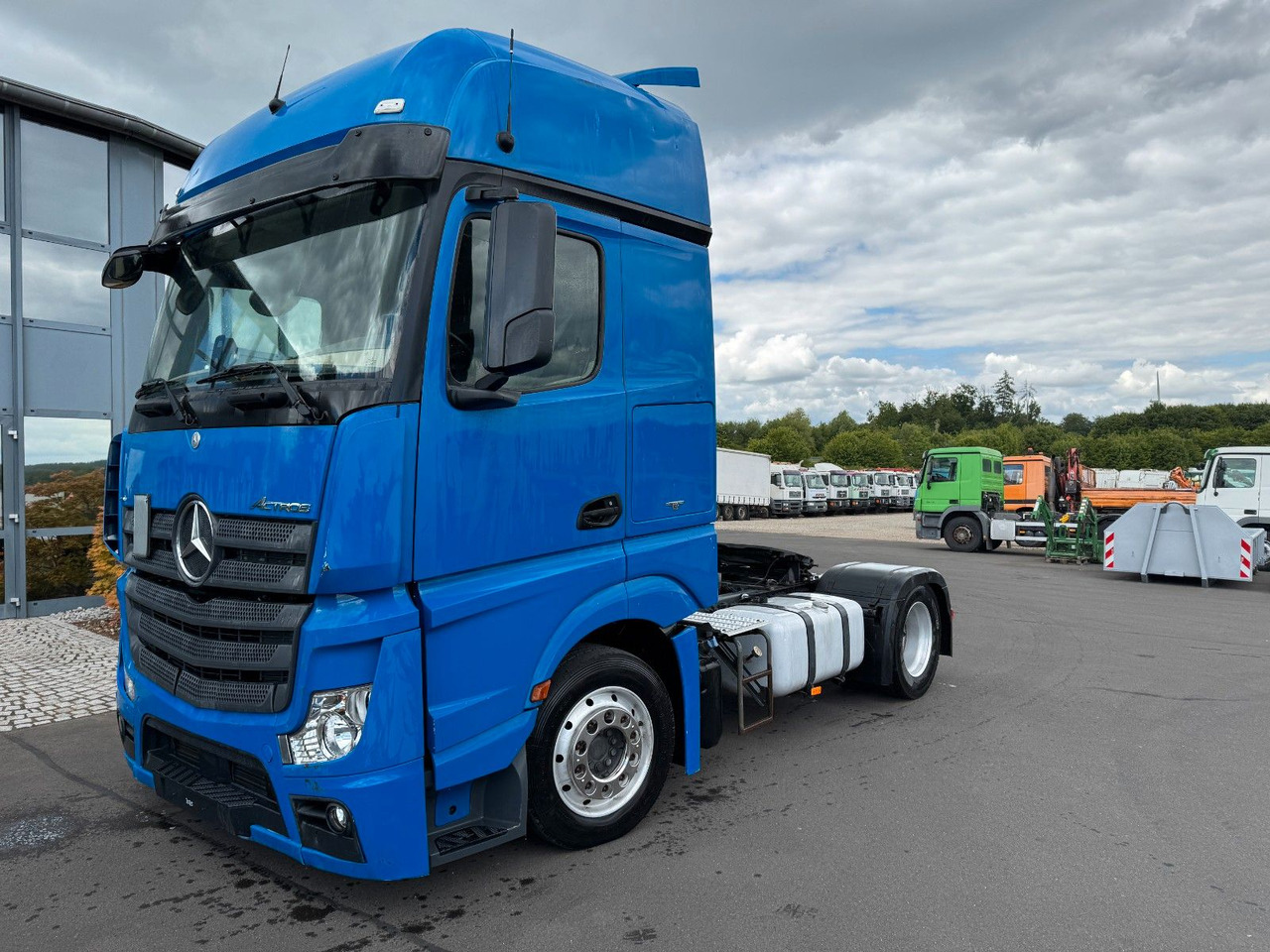 Mercedes-Benz Actros 1845 SZM Kipphydraulik, Retarder, Klima - Vilcējs: foto 1 Mercedes-Benz Actros 1845 SZM Kipphydraulik, Retarder, Klima - Vilcējs: foto 1