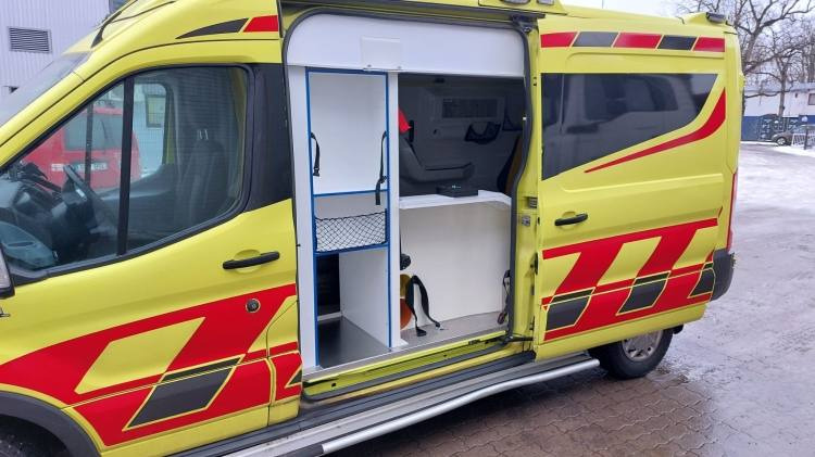Ātrās palīdzības mašīna FORD TRANSIT 2,0TDI AMBULANCE KLIMA 1.2018 EURO 6, 3 UNITS: foto 13