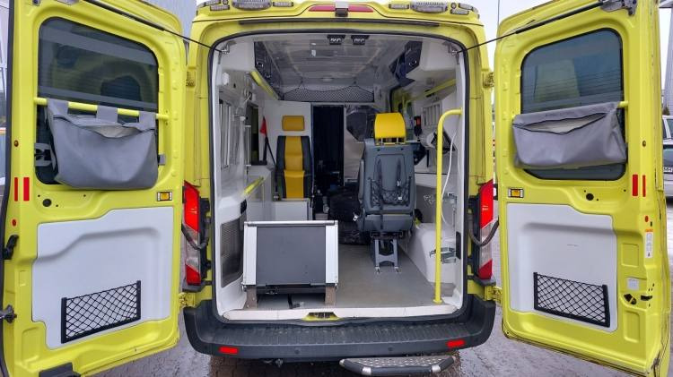 Ātrās palīdzības mašīna FORD TRANSIT 2,0TDI AMBULANCE KLIMA 1.2018 EURO 6, 3 UNITS: foto 6