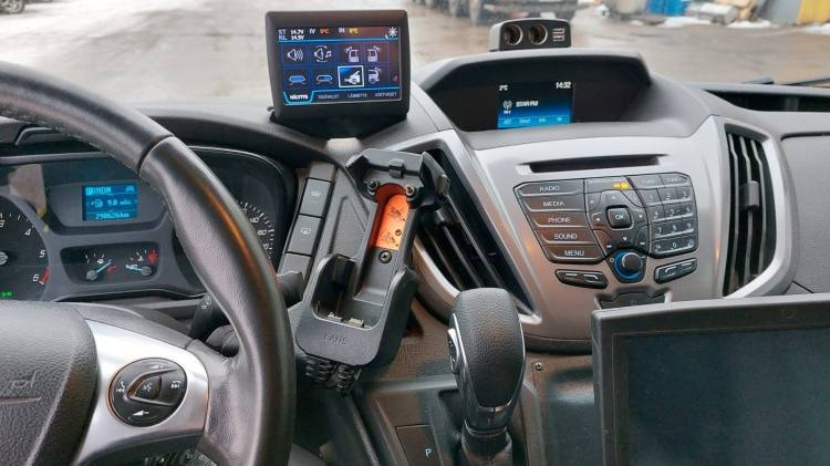 FORD TRANSIT 2,0TDI AMBULANCE KLIMA 12.2018 EURO 6, 3 UNITS - Ātrās palīdzības mašīna: foto 4 FORD TRANSIT 2,0TDI AMBULANCE KLIMA 12.2018 EURO 6, 3 UNITS - Ātrās palīdzības mašīna: foto 4