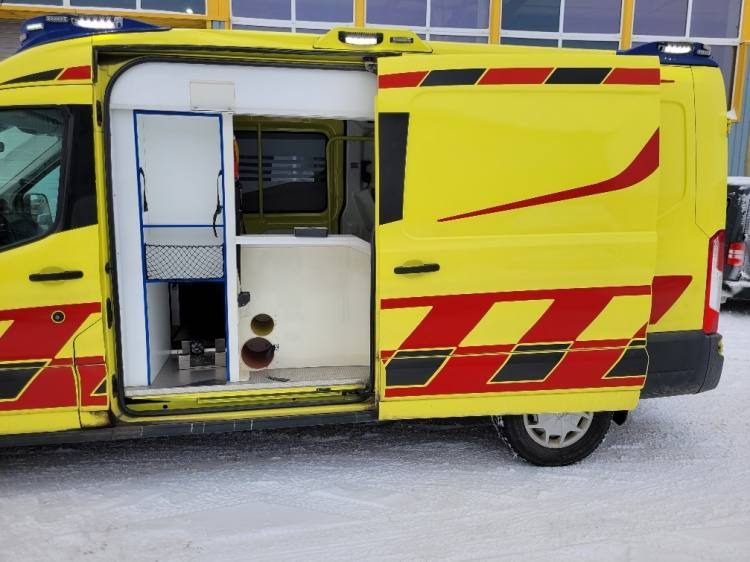 FORD TRANSIT 2,0TDI AMBULANCE KLIMA 4.2018 EURO 6, 3 UNITS - Ātrās palīdzības mašīna: foto 4 FORD TRANSIT 2,0TDI AMBULANCE KLIMA 4.2018 EURO 6, 3 UNITS - Ātrās palīdzības mašīna: foto 4