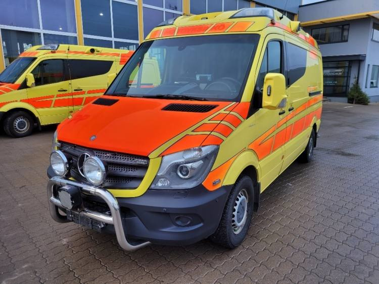 MERCEDES – BENZ SPRINTER 2.2D AMBULANCE (PROFILE) KLIMA 11.2014 EURO 5 - Ātrās palīdzības mašīna: foto 2 MERCEDES – BENZ SPRINTER 2.2D AMBULANCE (PROFILE) KLIMA 11.2014 EURO 5 - Ātrās palīdzības mašīna: foto 2