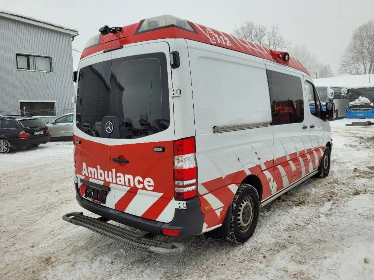 MERCEDES – BENZ SPRINTER 3.0D AMBULANCE (PROFILE) KLIMA 7.2015 EURO 6  - Ātrās palīdzības mašīna: foto 4 MERCEDES – BENZ SPRINTER 3.0D AMBULANCE (PROFILE) KLIMA 7.2015 EURO 6  - Ātrās palīdzības mašīna: foto 4