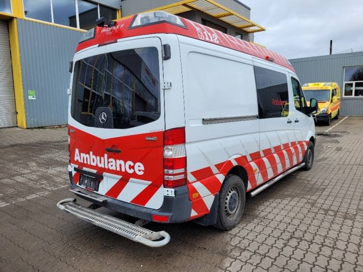 MERCEDES – BENZ SPRINTER 319 AMBULANCE (PROFILE) KLIMA, 6.2017, EURO 6 - Ātrās palīdzības mašīna: foto 4 MERCEDES – BENZ SPRINTER 319 AMBULANCE (PROFILE) KLIMA, 6.2017, EURO 6 - Ātrās palīdzības mašīna: foto 4