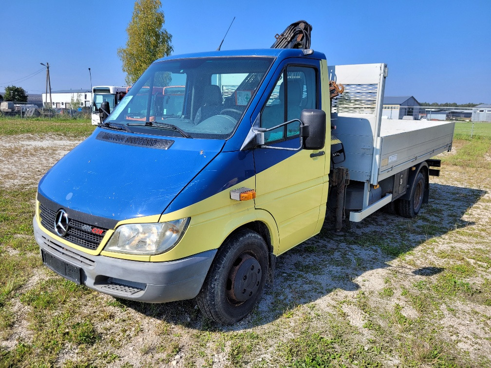 MERCEDES – BENZ SPRINTER 616CDI HIAB 027-2 Crane 10.2004 - Automašīna ar kravas platformu: foto 2 MERCEDES – BENZ SPRINTER 616CDI HIAB 027-2 Crane 10.2004 - Automašīna ar kravas platformu: foto 2