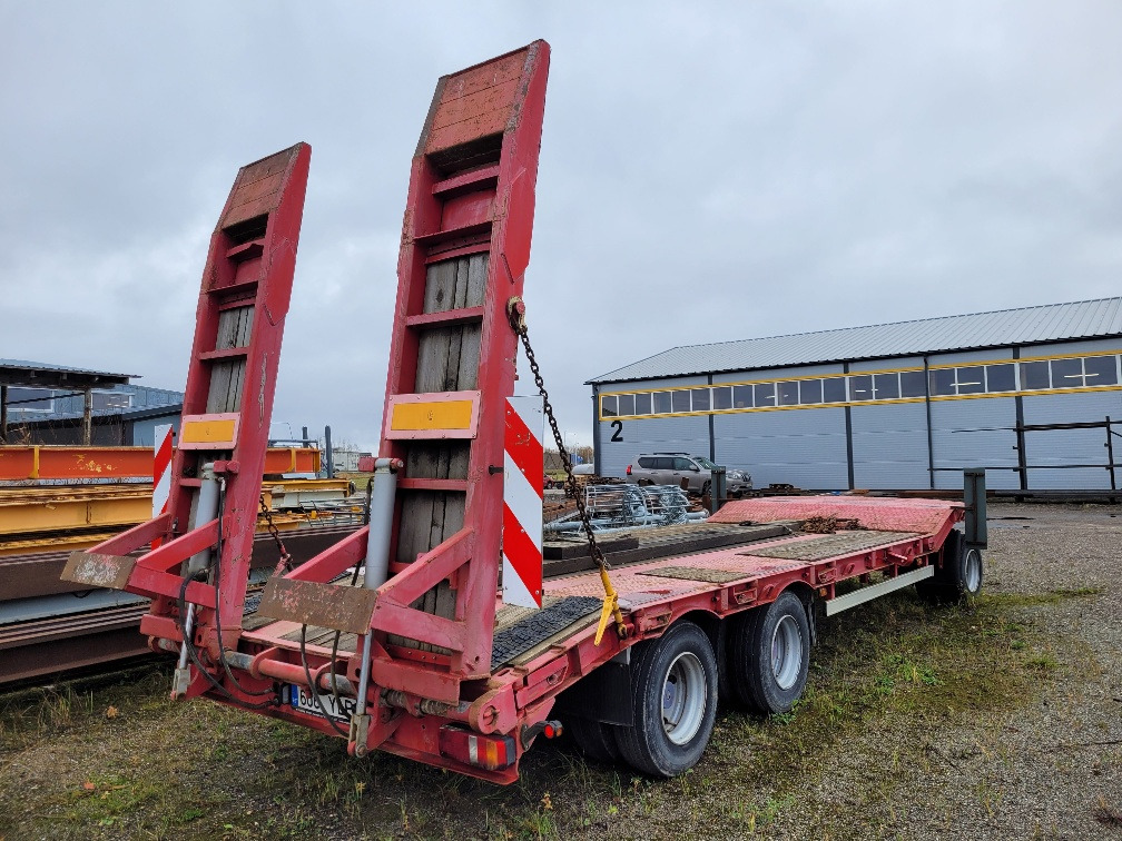 STENA SPN 30+FULL STEEL SUSPENSION+HYDRAULIC RAMPS - Piekabe zema profila platforma: foto 3 STENA SPN 30+FULL STEEL SUSPENSION+HYDRAULIC RAMPS - Piekabe zema profila platforma: foto 3