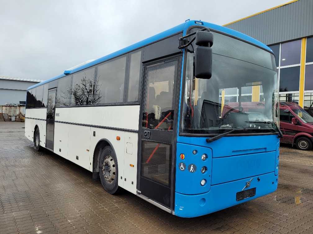 VOLVO B9R VEST CONTRAST, KLIIMA, 10.2012, EURO 5, HANDICAP LIFT, 51 seats, 12,8m - Piepilsētas autobuss: foto 1 VOLVO B9R VEST CONTRAST, KLIIMA, 10.2012, EURO 5, HANDICAP LIFT, 51 seats, 12,8m - Piepilsētas autobuss: foto 1