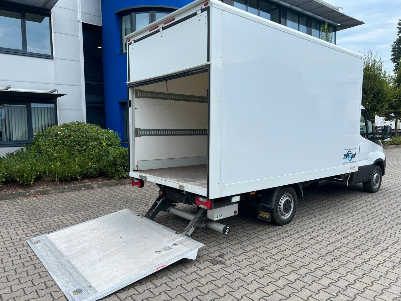 Iveco Daily 35S15, Hebebühne - Furgons ar slēgtā virsbūve: foto 3 Iveco Daily 35S15, Hebebühne - Furgons ar slēgtā virsbūve: foto 3