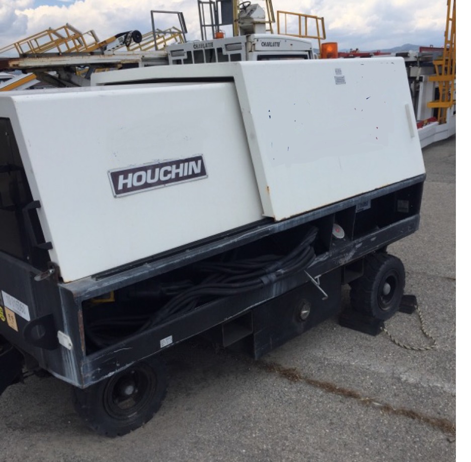 Houchin GPU C690 90KvA + 28DC - Virszemes elektrobarošanas avots: foto 2 Houchin GPU C690 90KvA + 28DC - Virszemes elektrobarošanas avots: foto 2